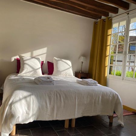 Une Vie en Rose Pressagny-lʼOrgeuilleux Buitenkant foto
