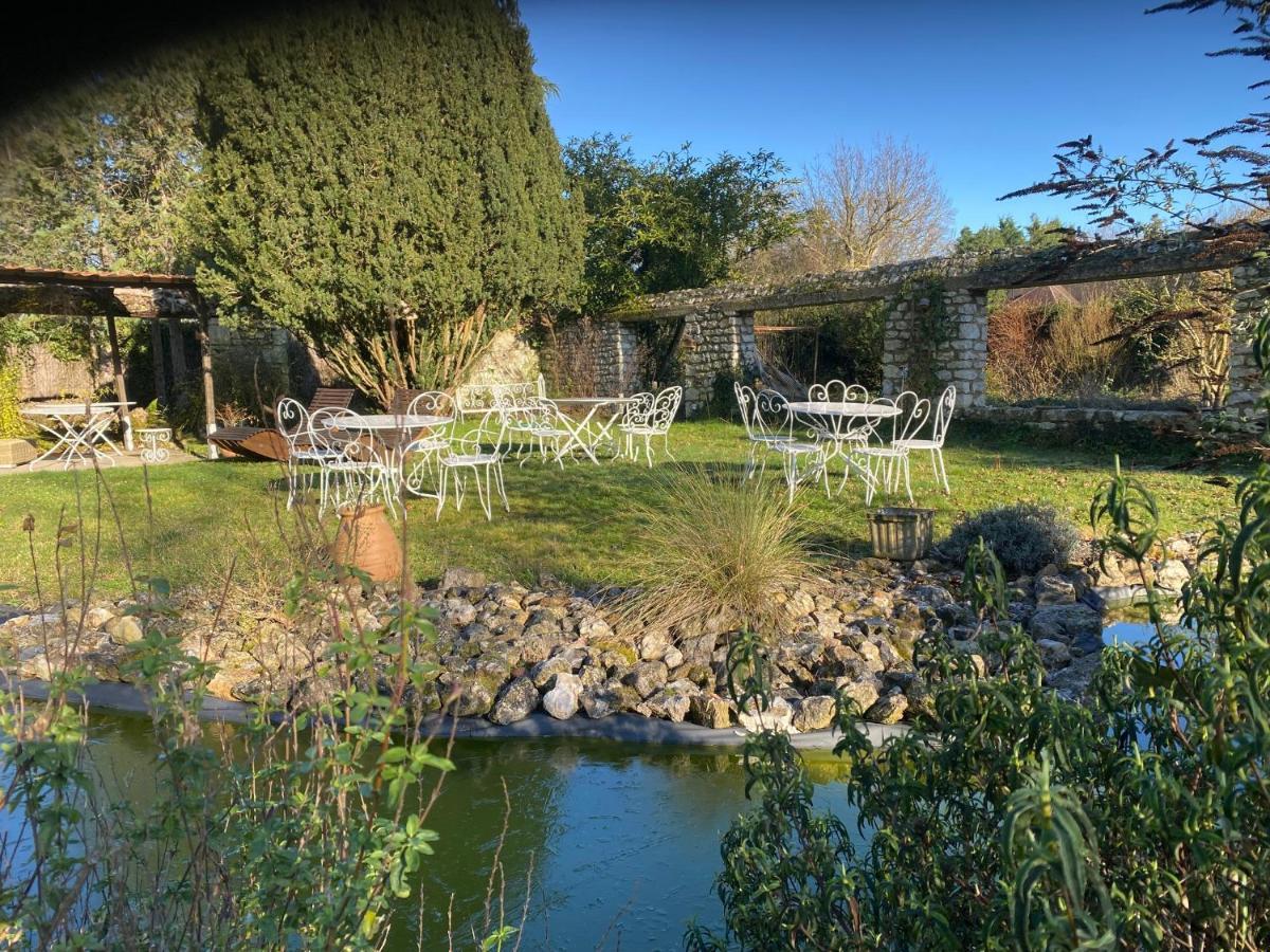 Une Vie en Rose Pressagny-lʼOrgeuilleux Buitenkant foto
