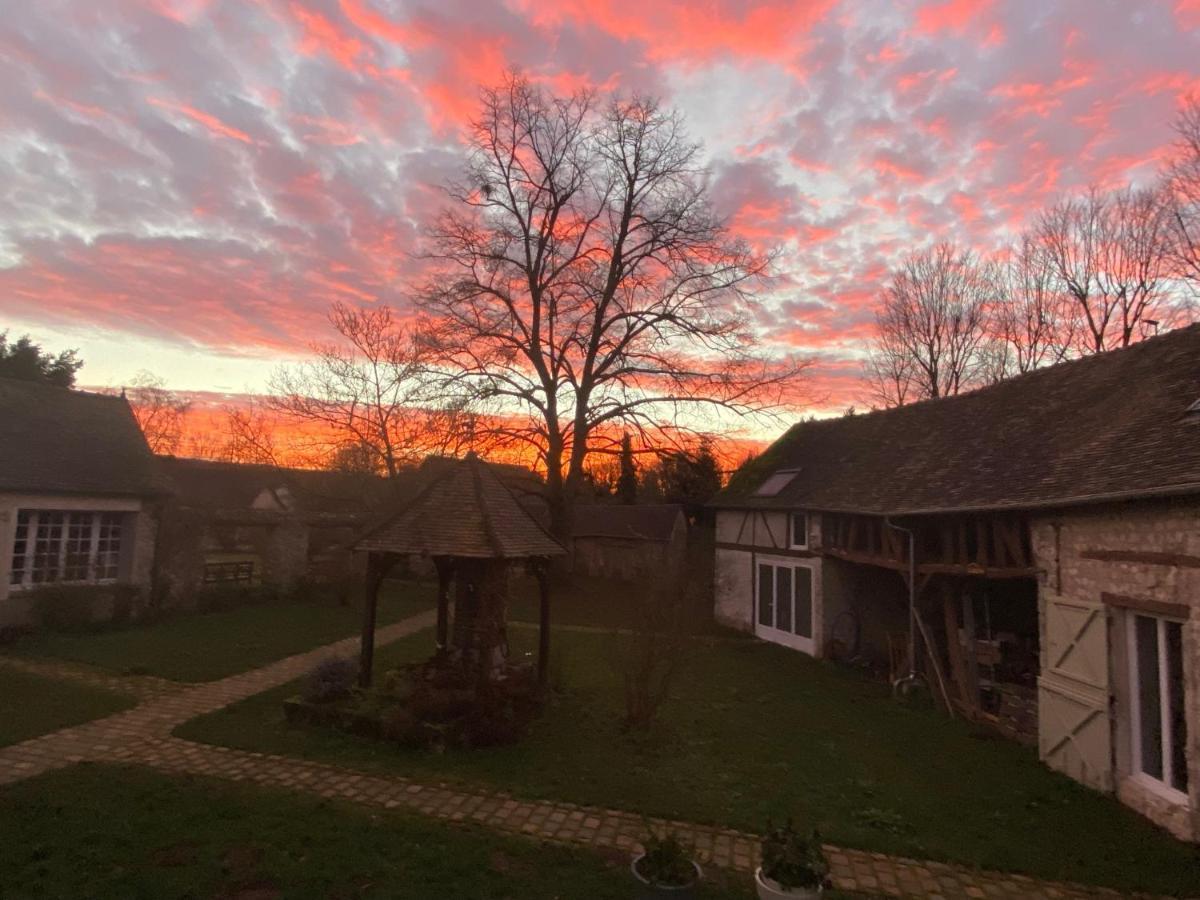 Une Vie en Rose Pressagny-lʼOrgeuilleux Buitenkant foto
