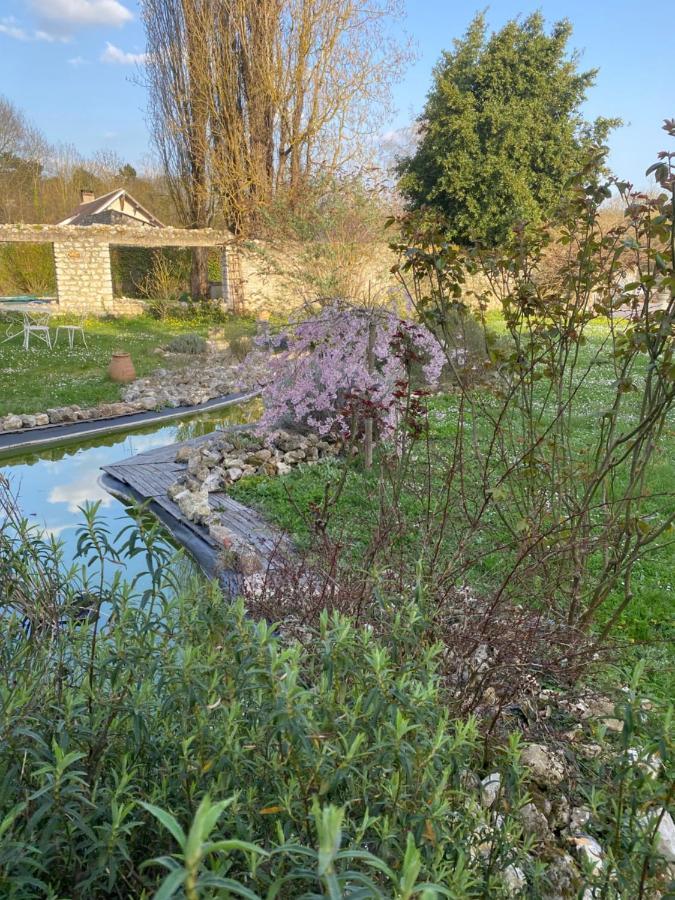 Une Vie en Rose Pressagny-lʼOrgeuilleux Buitenkant foto